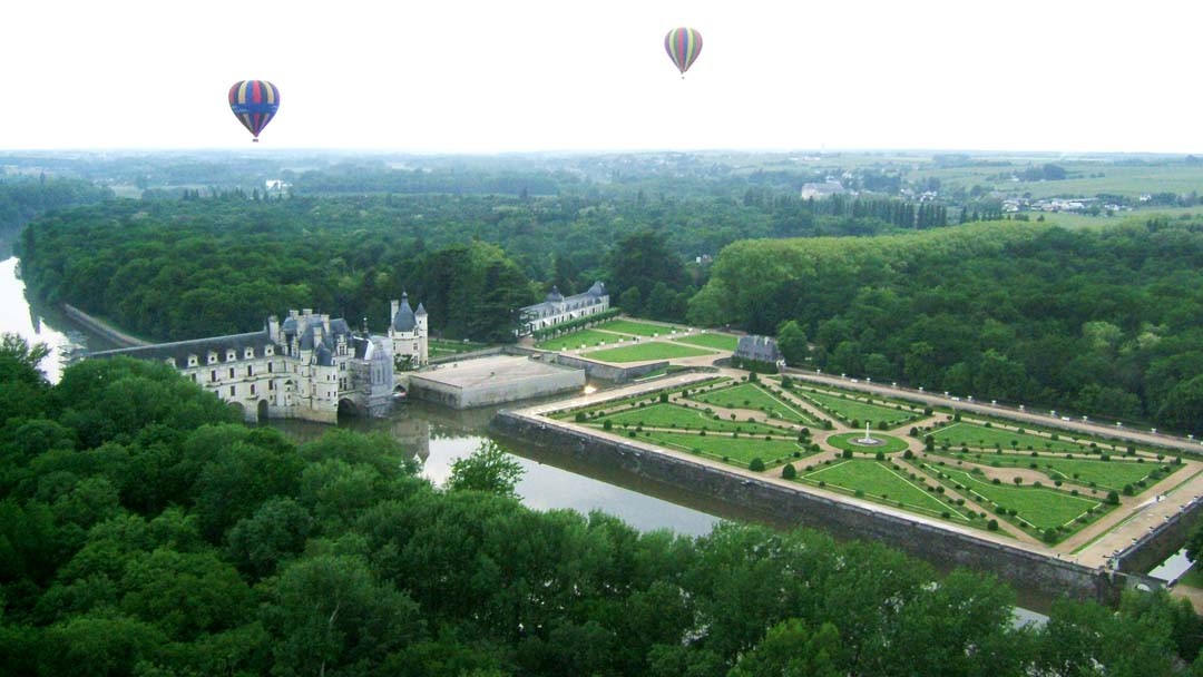 Château de Chenonceau et montgolfières
