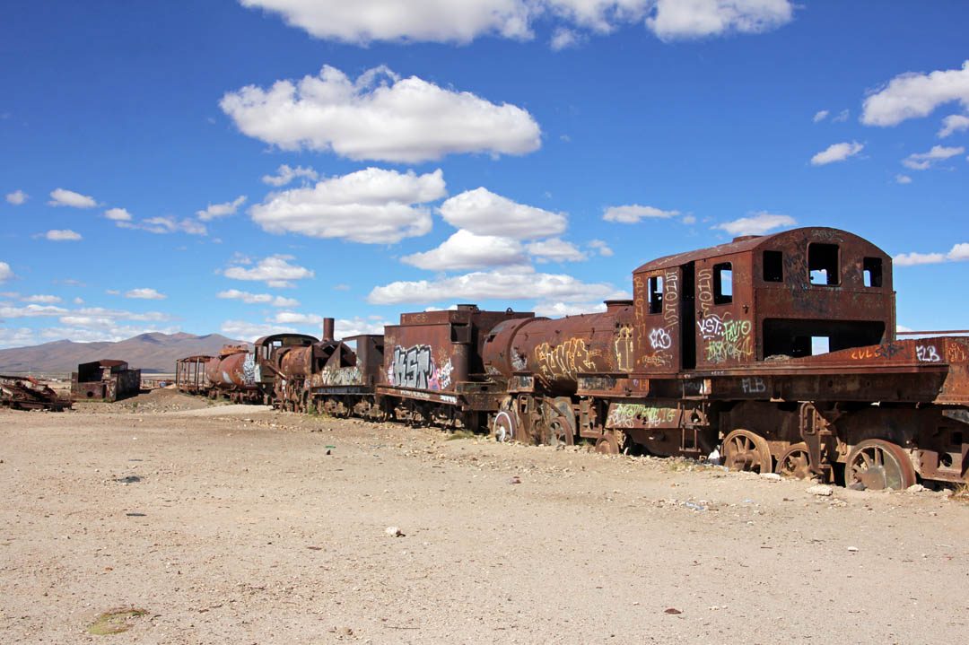 Cimetière de trains à Uyuni en Bolivie