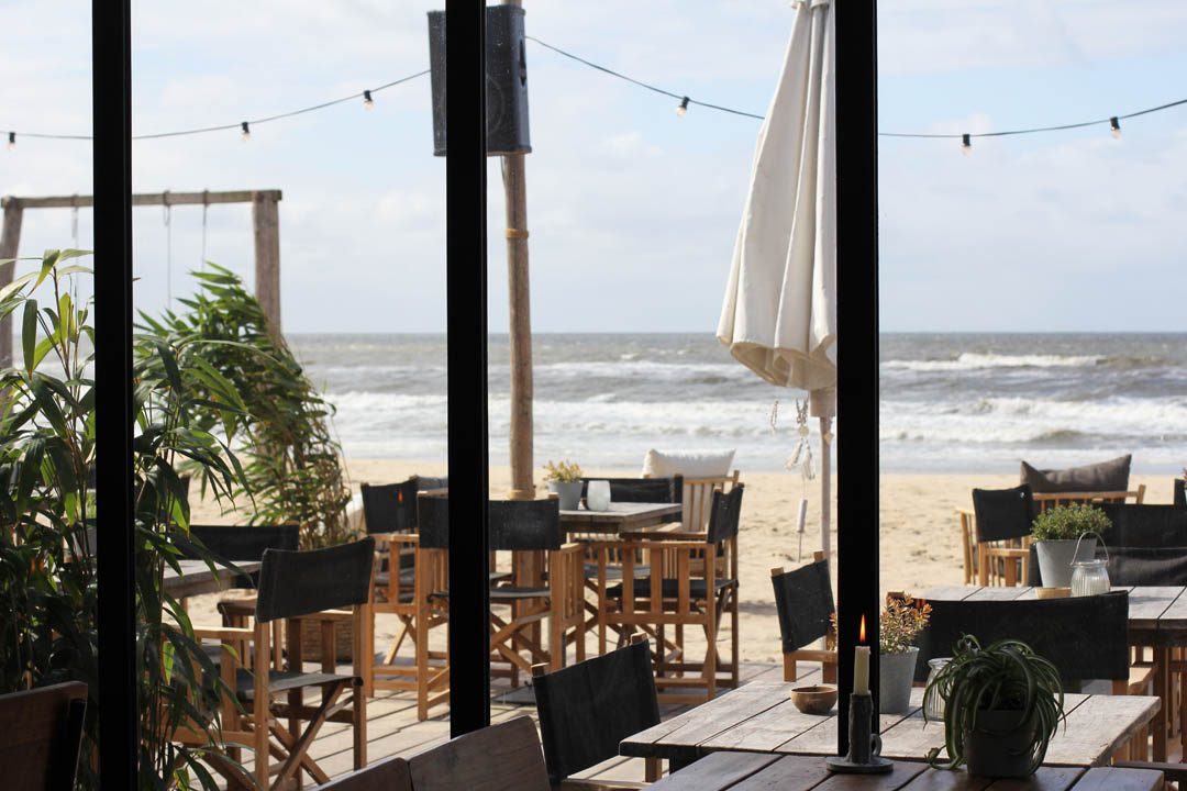 Restaurant Branding Beach Club sur la plage de Noordwijk aux Pays-Bas