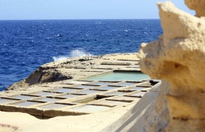 L'île de Gozo à Malte - salines de Ghajn Barrani