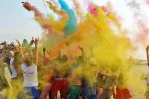 Holi, fête des couleurs ou Summer Party au Cap Vert