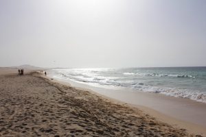 Plage paradisiaque sur l'île de Boa Vista au Cap Vert