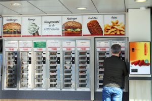 Un distributeur de frites, de hamburgers et de glaces aux Pays-Bas!