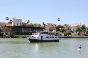 Sur les rives du Guadalquivir à Séville en Espagne